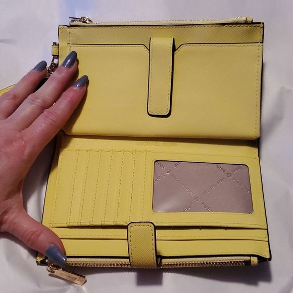 NEW Michael Kors Jet Set Large Double Zip Wallet Wristlet in Buttercup Yellow - Picture 3 of 12